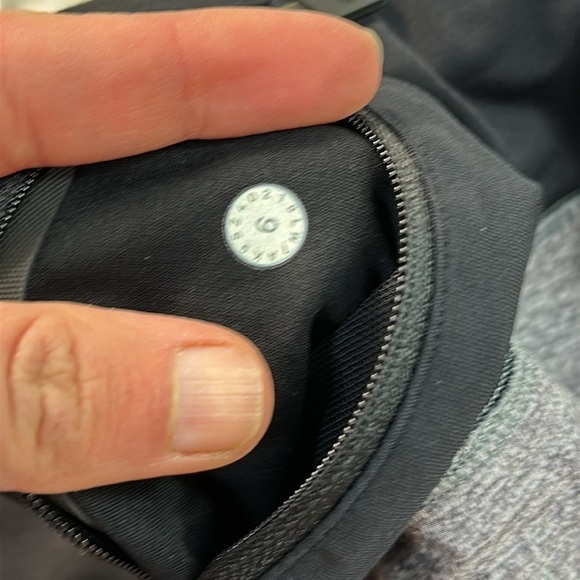 Lululemon Run Times Short II *4" Heather Lux Multi Black / Black - Picture 5 of 6